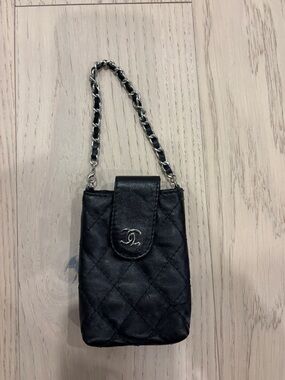 Authentic Vintage Chanel Quilted Lambskin Pouch - Series 10 (2005-2006)